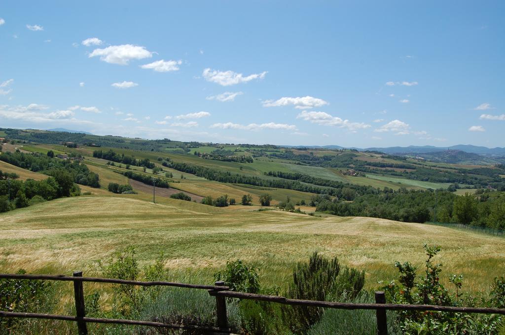 Agriturismo Casale Dei Frontini San Terenziano Kültér fotó