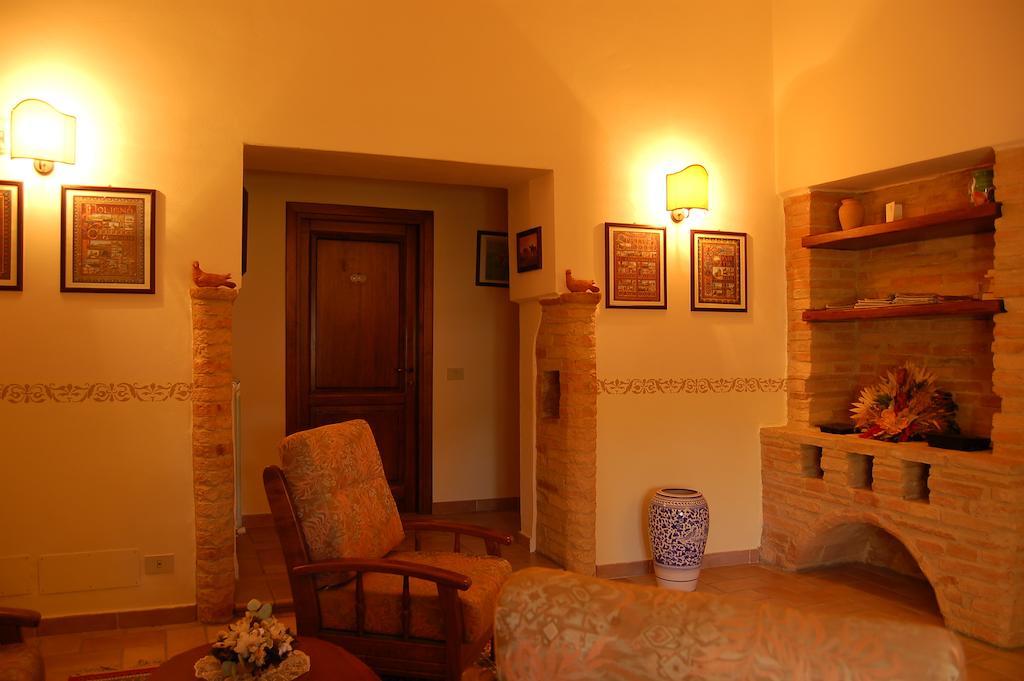 Agriturismo Casale Dei Frontini San Terenziano Kültér fotó