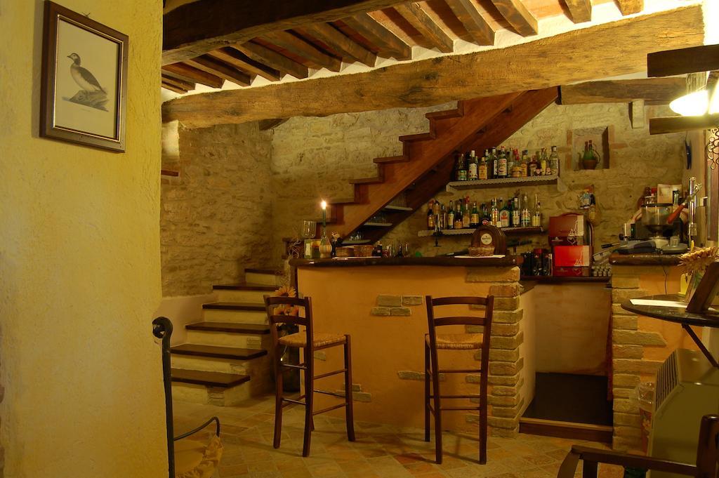 Agriturismo Casale Dei Frontini San Terenziano Kültér fotó
