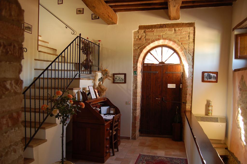 Agriturismo Casale Dei Frontini San Terenziano Kültér fotó