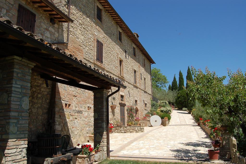 Agriturismo Casale Dei Frontini San Terenziano Kültér fotó