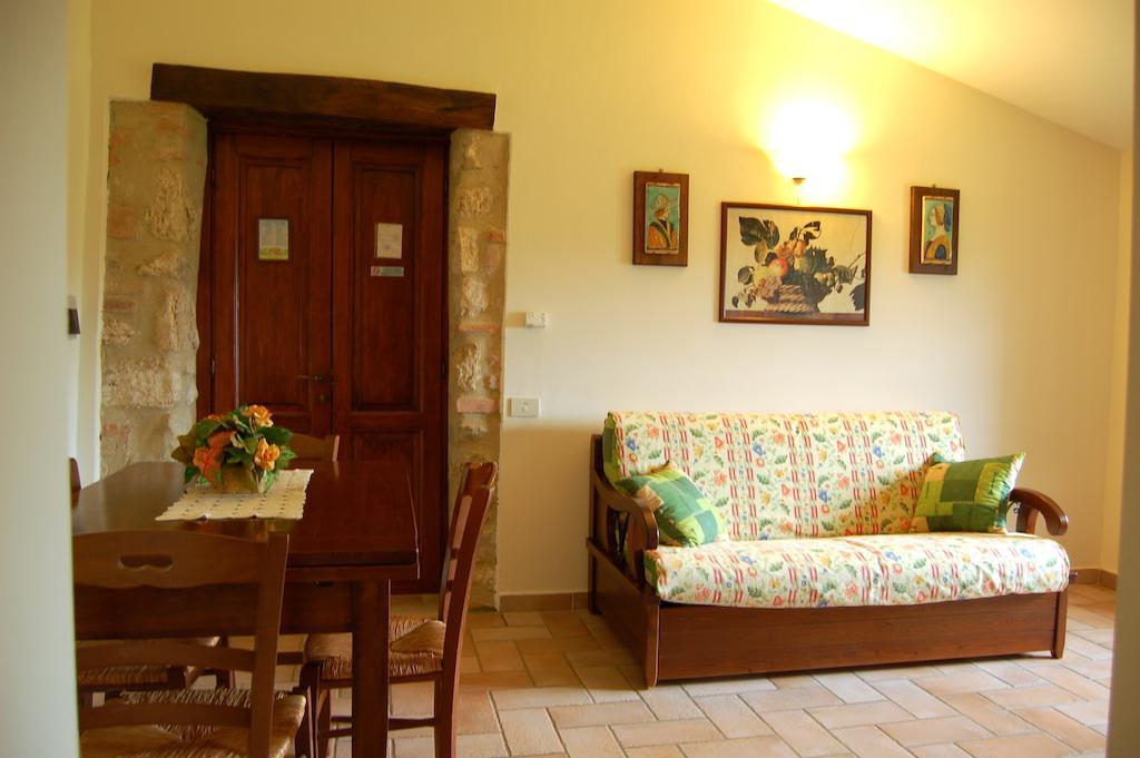 Agriturismo Casale Dei Frontini San Terenziano Kültér fotó