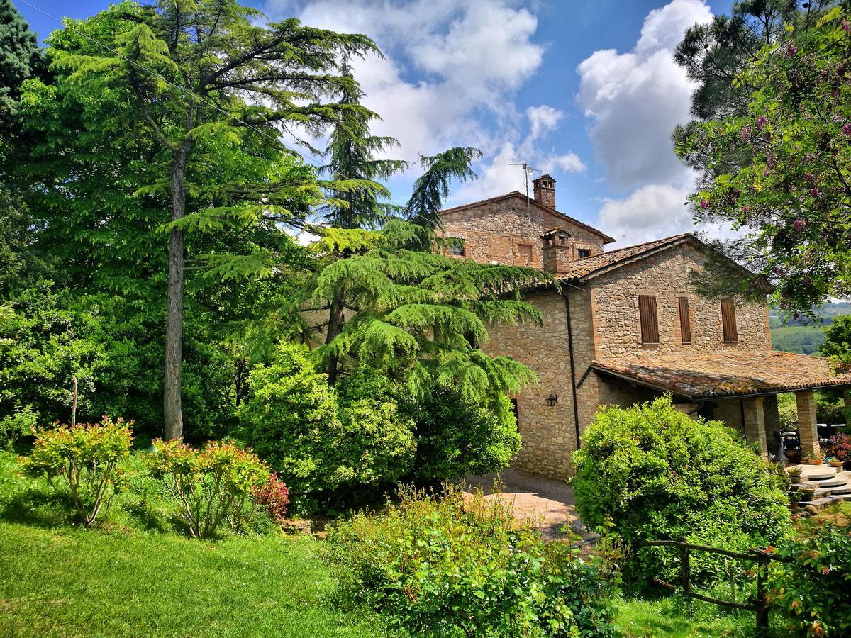 Agriturismo Casale Dei Frontini San Terenziano Kültér fotó