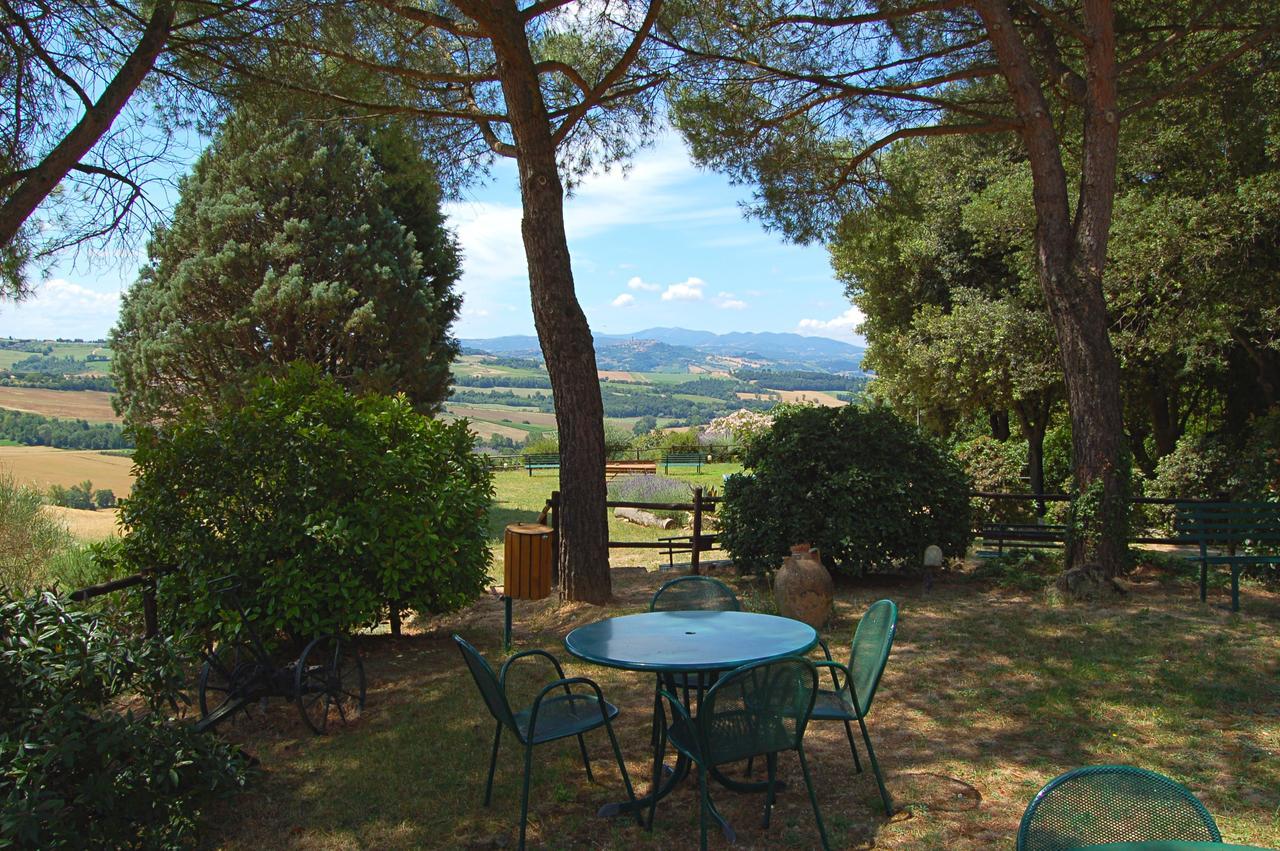 Agriturismo Casale Dei Frontini San Terenziano Kültér fotó