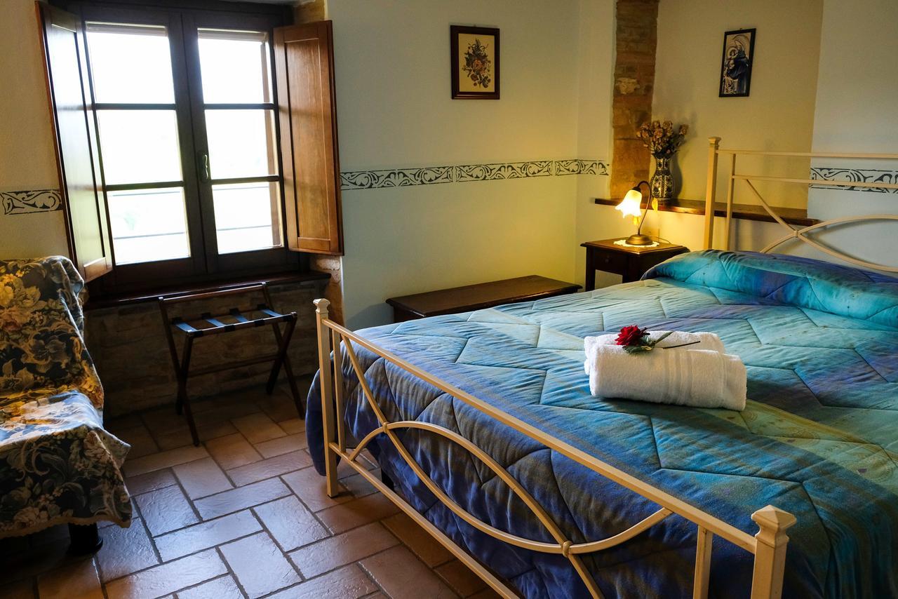 Agriturismo Casale Dei Frontini San Terenziano Kültér fotó