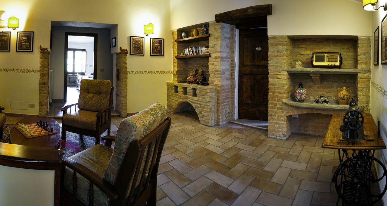 Agriturismo Casale Dei Frontini San Terenziano Kültér fotó
