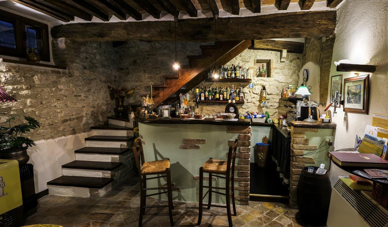 Agriturismo Casale Dei Frontini San Terenziano Kültér fotó