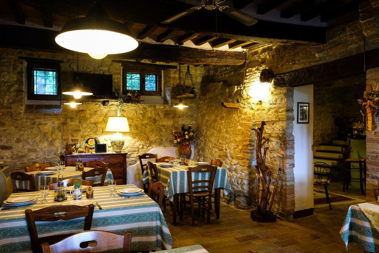 Agriturismo Casale Dei Frontini San Terenziano Kültér fotó